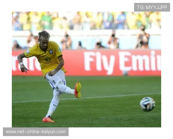 巴西争夺冠军席位，内马尔中路挑传制造点球